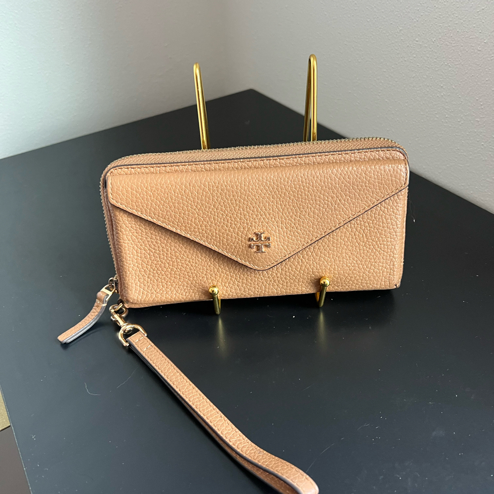 Tory Burch wallet